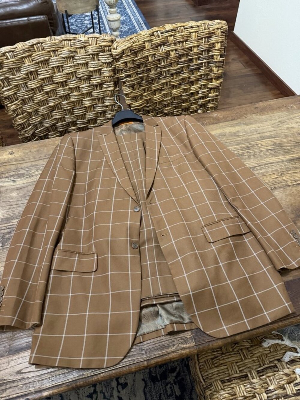 Steven Land Suit SL77-117 Henry 44L /38L